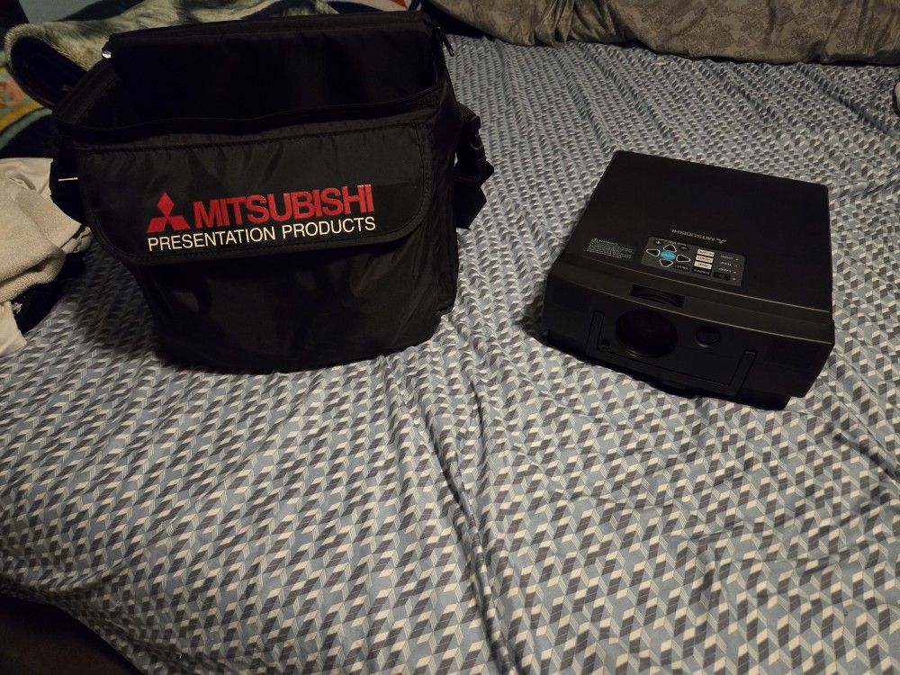 Mitsubishi Projector