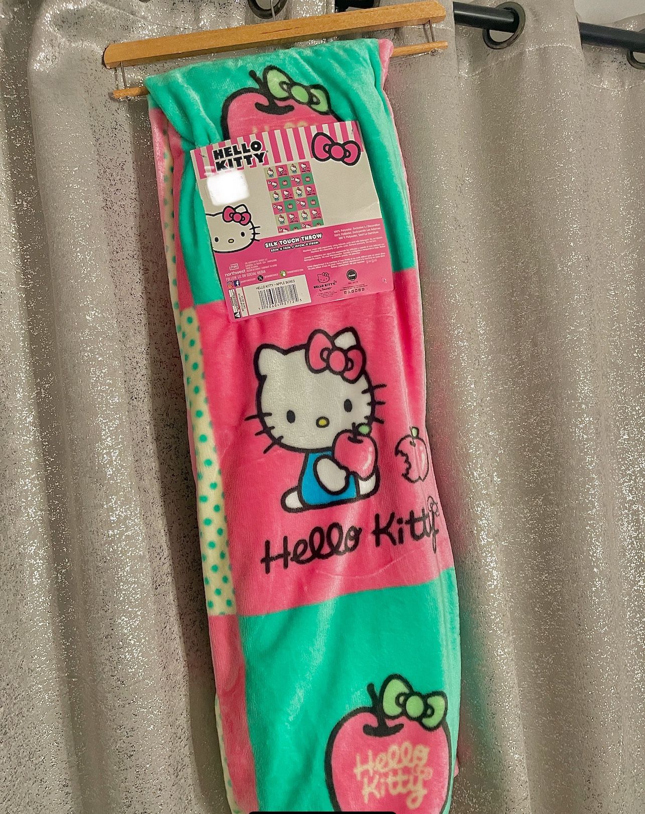 Hello Kitty Blanket 