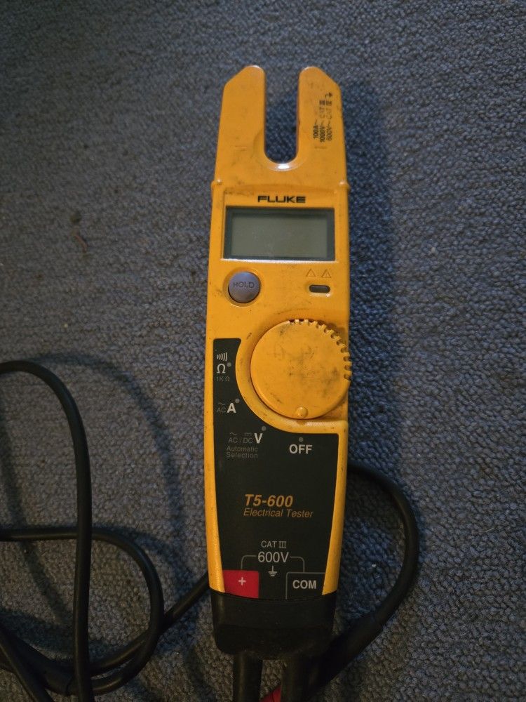 Fluke T5-600 Electrical Current, Ohms, and Voltage Tester