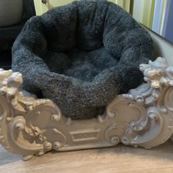 Fancy Dog Bed Base 22” x 22”