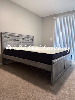 New King Bed And Mattress