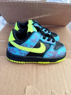 Toddler shoes 5c