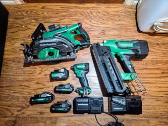 COMBO SET..$400 ALL..metabo Nailer. 3-1/2-in 21 -Degree Cordless Roundhead Framing Nailer... 
Circular saw..36-volt 4 -Amp 7-1/4-in Brushless Hybrid C