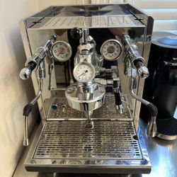 ECM Synchronika Espresso Machine With Flow Control and Ceado E37S Grinder bundle