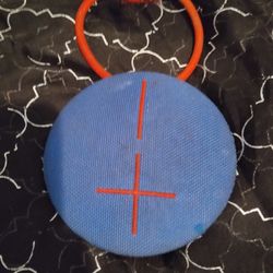 Ear Roll Bluetooth Speaker