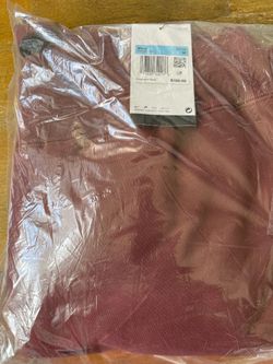 Brand new men’s Nike hoodie sweater.