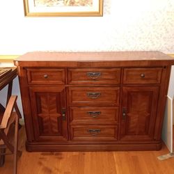 Vintage Somerset dresser/cabinet