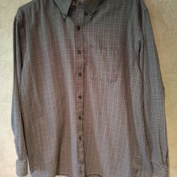 Large Van Heusen Long-Sleeve Buttoned Shirt 