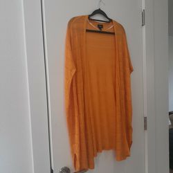Torrid Size 1/2 W  Yellow Knit Cardigan 
