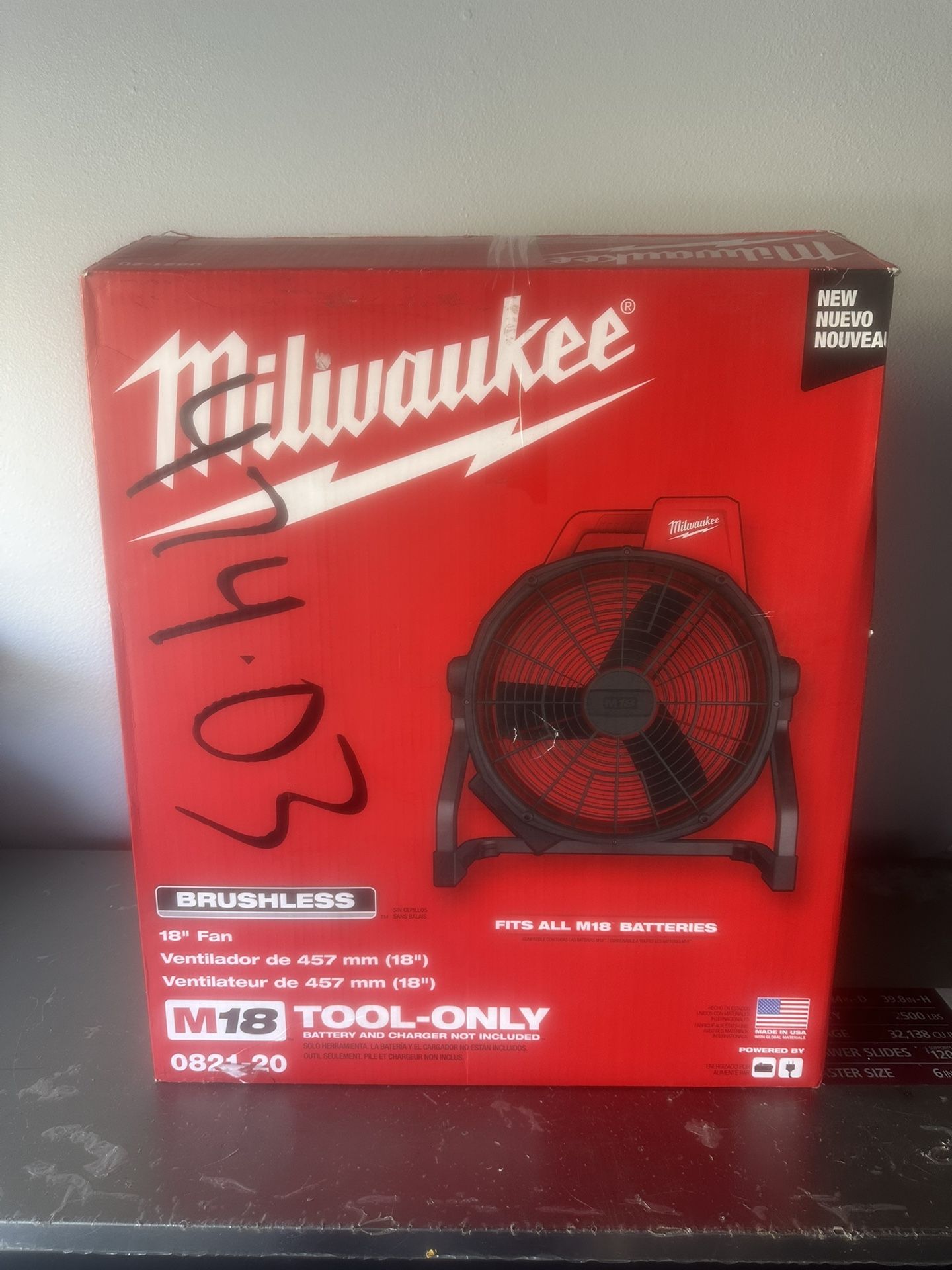 Milwaukee M18 Brushless Cordless 18in Fan
