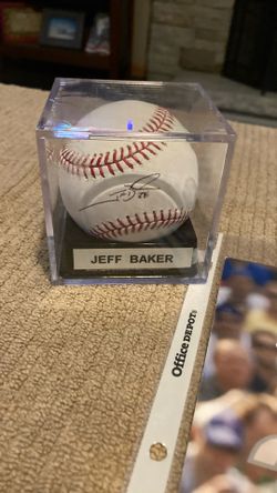 Jeff Baker Autographs