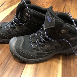 Keen Waterproof Size  10  Women’s . Like New 