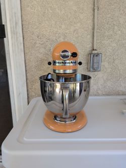 Kitchen Aid 5 Quart Artisan Mixer  in Melon