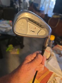 TaylorMade rac number 6 golf club iron.