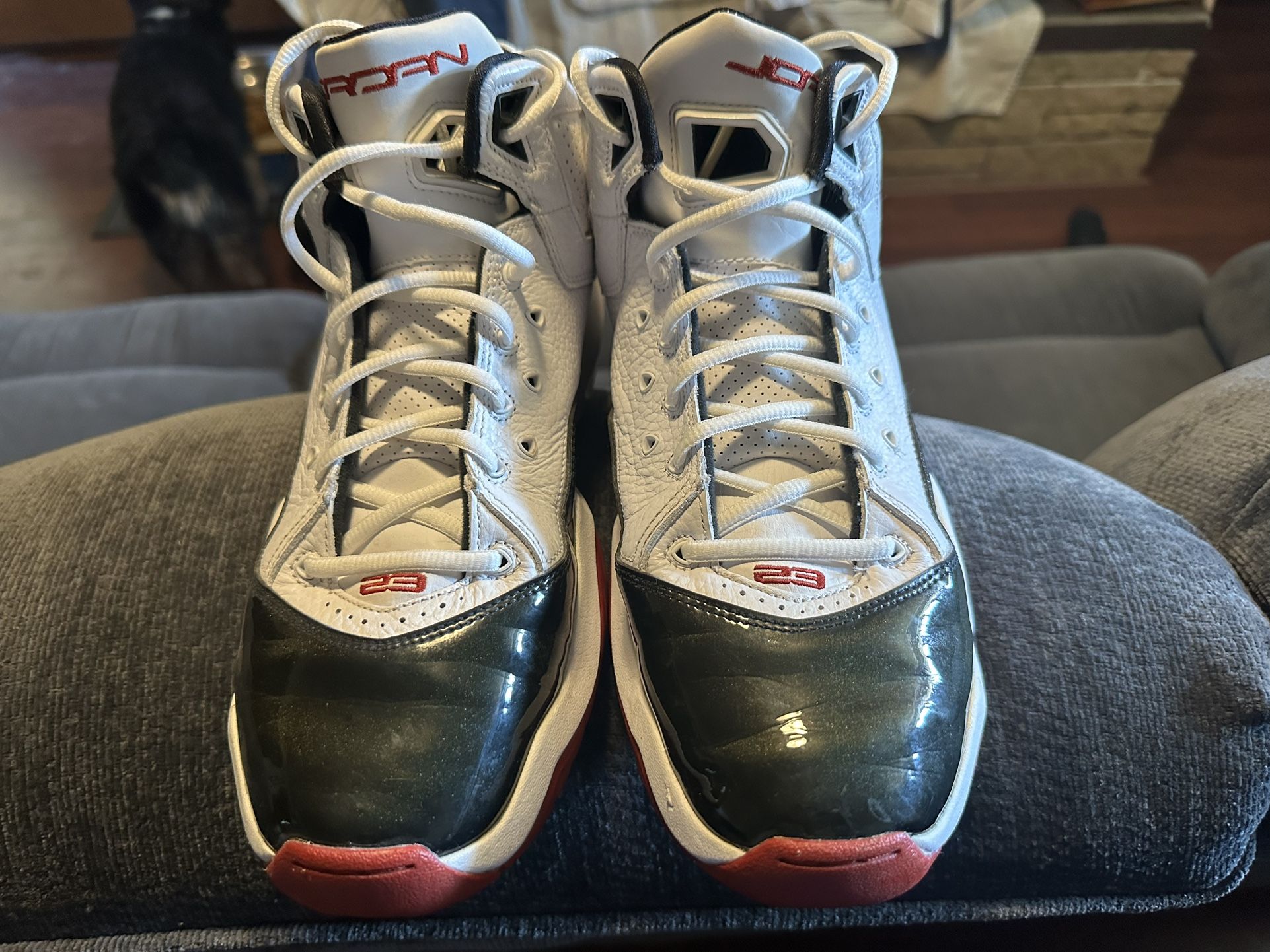 Men’s Nike Jordan B Loyal Shoes. Size 11. Excellent Condition.