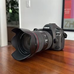 Canon 5D Mark IV with EW-83M Lens