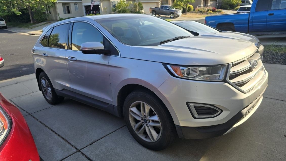 2017 Ford Edge