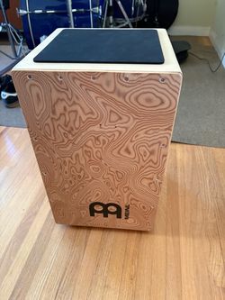Meinl Percussion Woodcraft Professional Series Cajon (box drum) and padded travel case