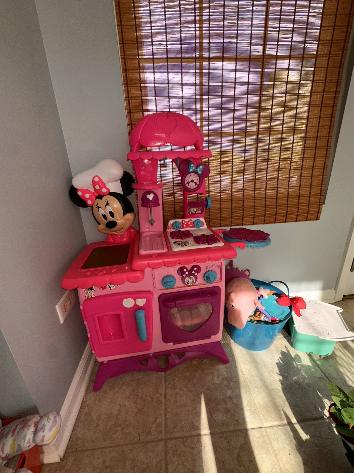 Minnie Mouse Kitchen
