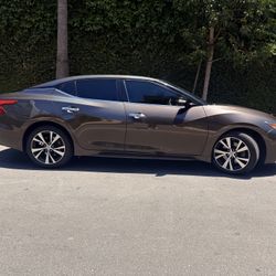 2016 Nissan Maxima