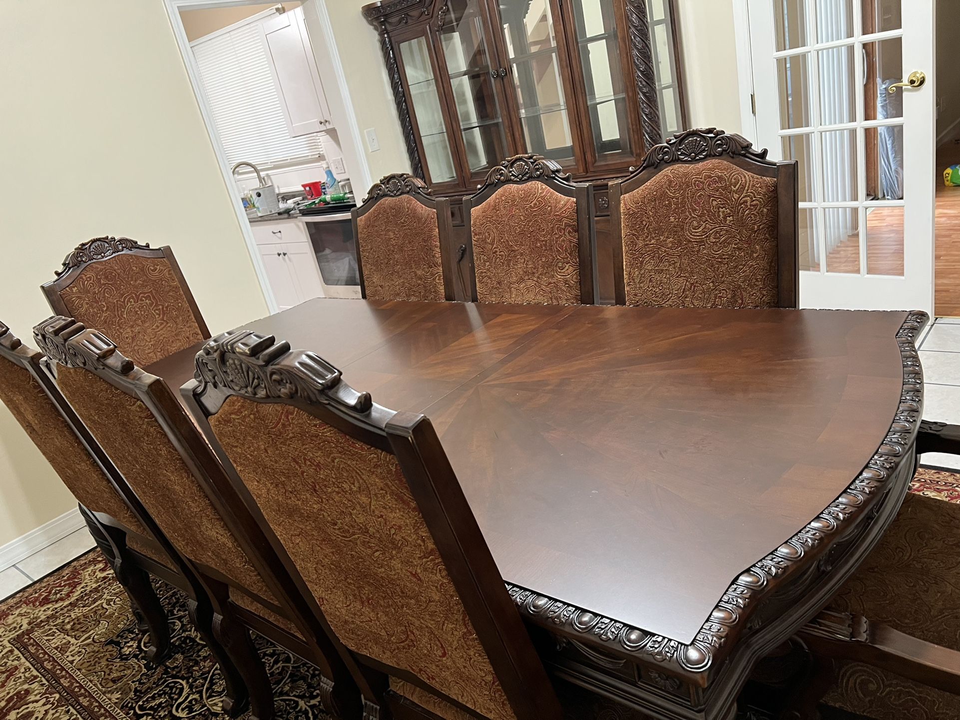 Dining Table And 8 Chairs