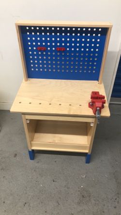 Kids construction table