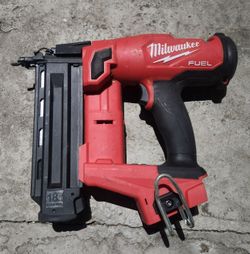 Milwaukee Brad Nailer