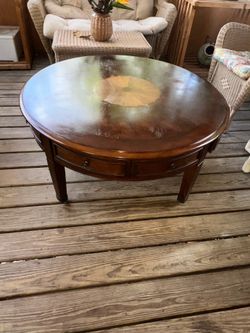 Large round coffee table -