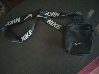 Nike Black Crossbody Shoulder Bag