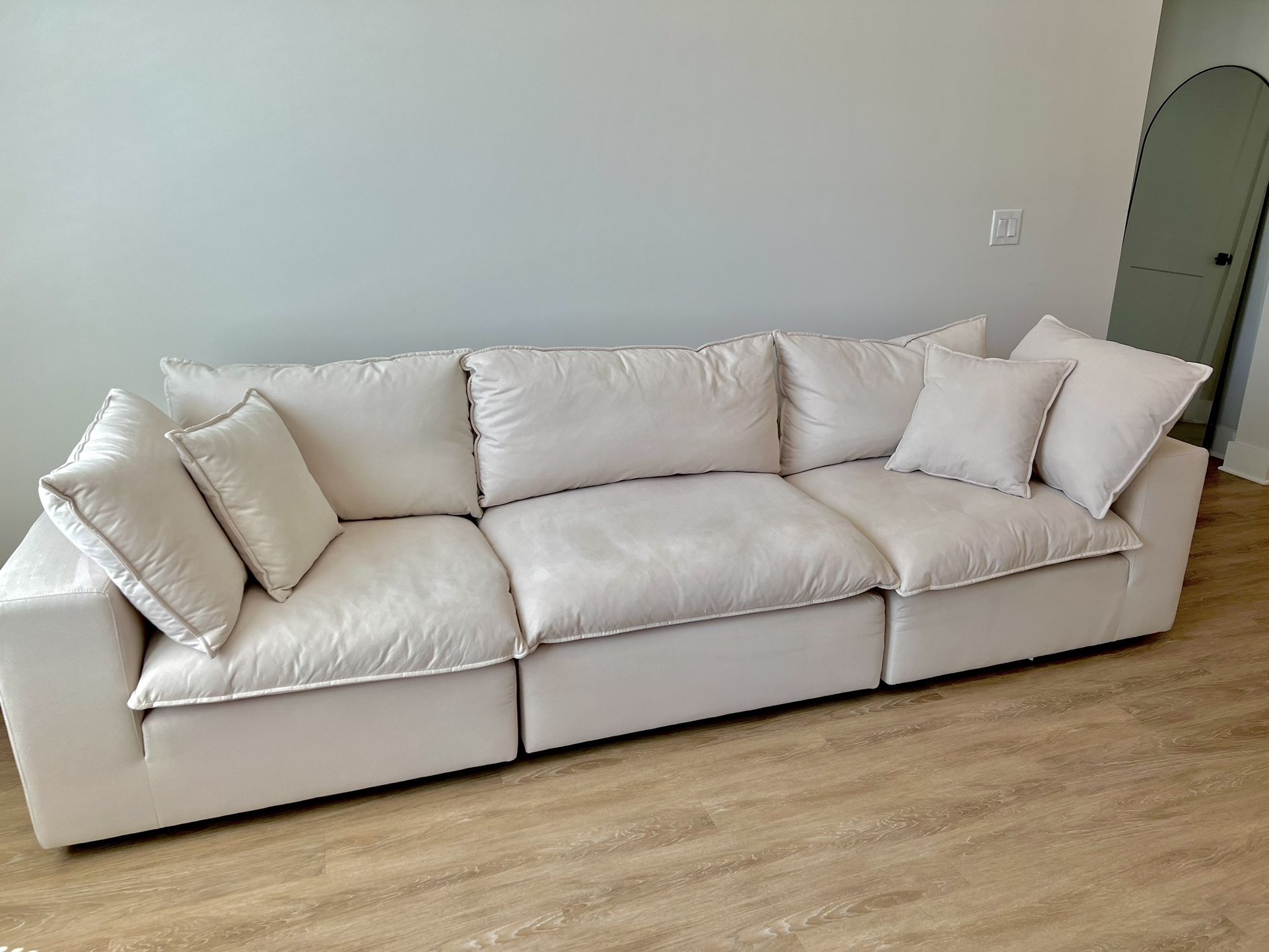 Cali Modular Sofa in Color Natural 