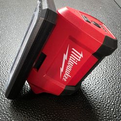 Milwaukee m12 rover light