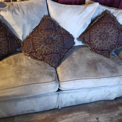 2 Set Sofa