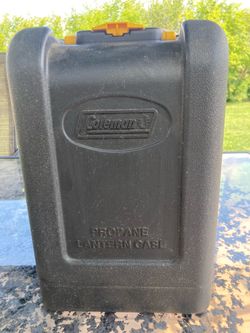Coleman two mantle propane camping lantern
