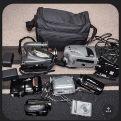 Lot Of 8 Vintage Cameras 