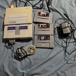 Super Nintendo Console + 3 Games + 1 Controller + Cables 