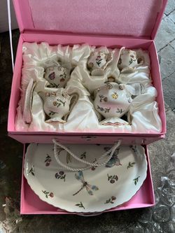 Tea set porcelain as is