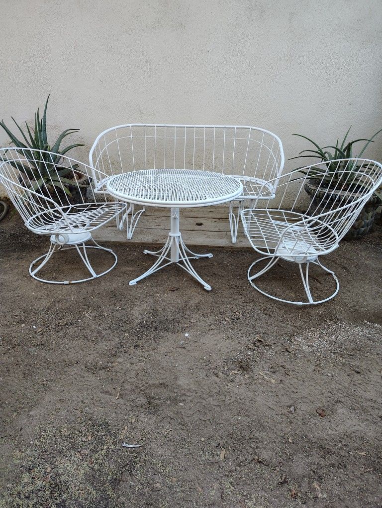 MCM Homecrest Patio Furniture 