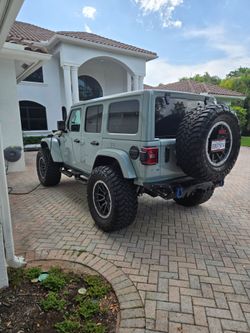 Selling 20" rims and tires (38") for jeep wrangler