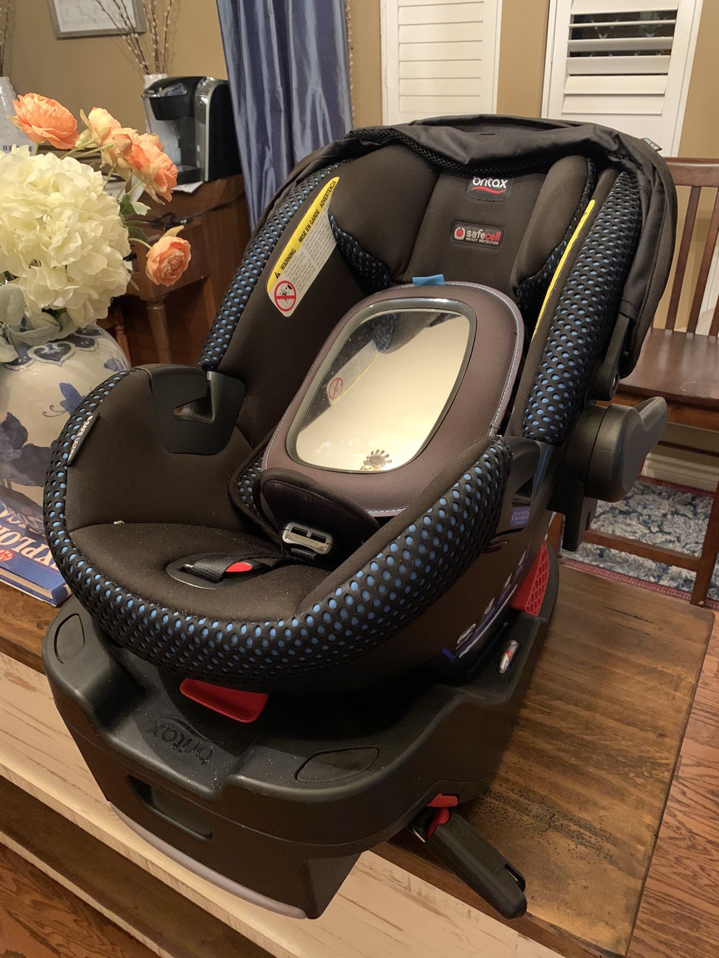 Britax Infant Car Seat with safety mirror!