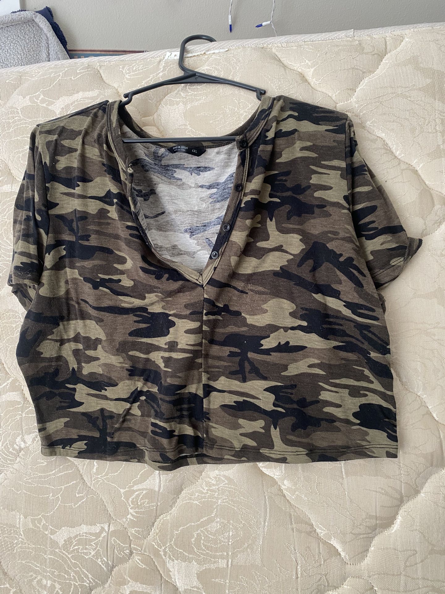 Women’s Camo 4x Crop Top