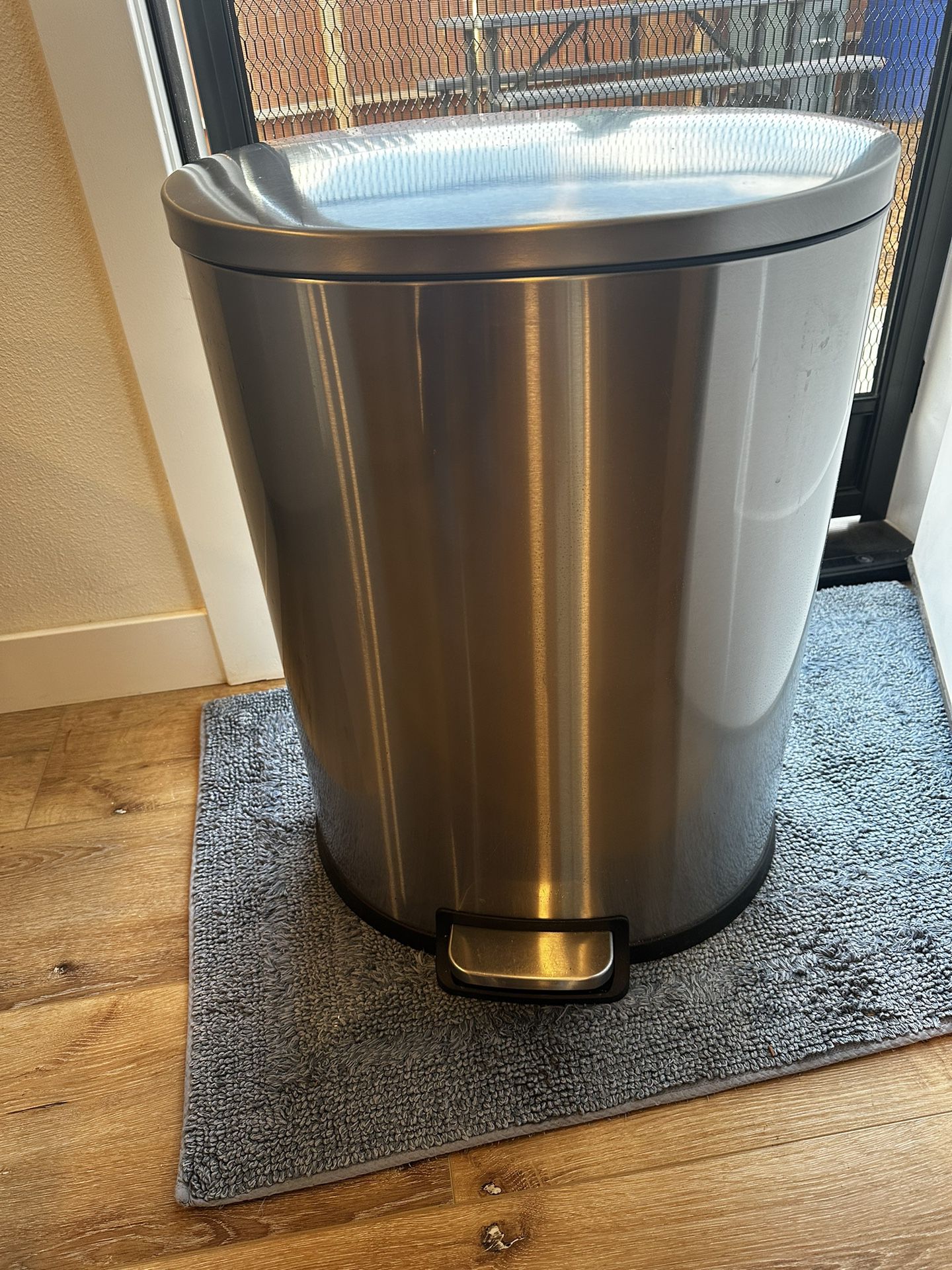 Stainless Steel Trash can 