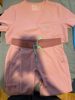 Women’s Figs Scrubs