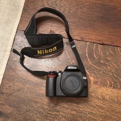 Nikon D60 DSLR Camera Body 