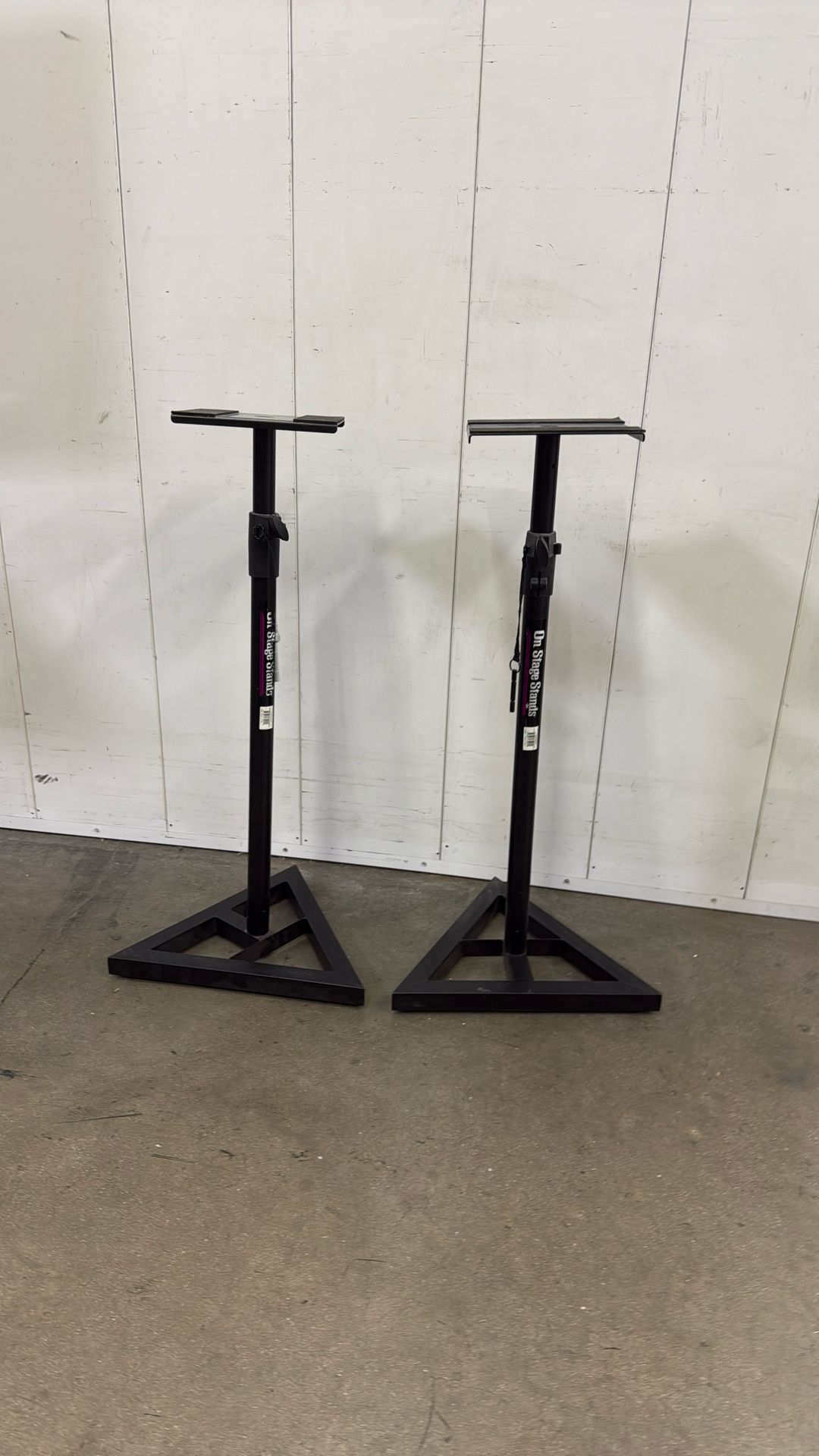SPEAKER STANDS