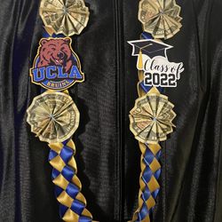 Graduation Lei $30 🧑🎓💛👩🎓