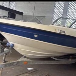 bayliner 23 pés  whit  plataform  year 2005