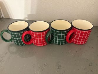 Set of 4 Hallmark Holiday Ceramic  Flannel Pattern Mugs