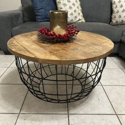 Coffee Table and Side Table