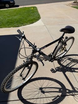 Iron Horse AT50 mountain bike with 18 speed click shift Shimano with 26" tires