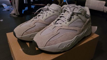 yeezy 700